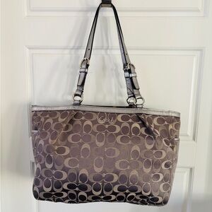 Coach Gallery Signature Tote Shoulder Handbag Taupe/Cream Fabric/Leather.